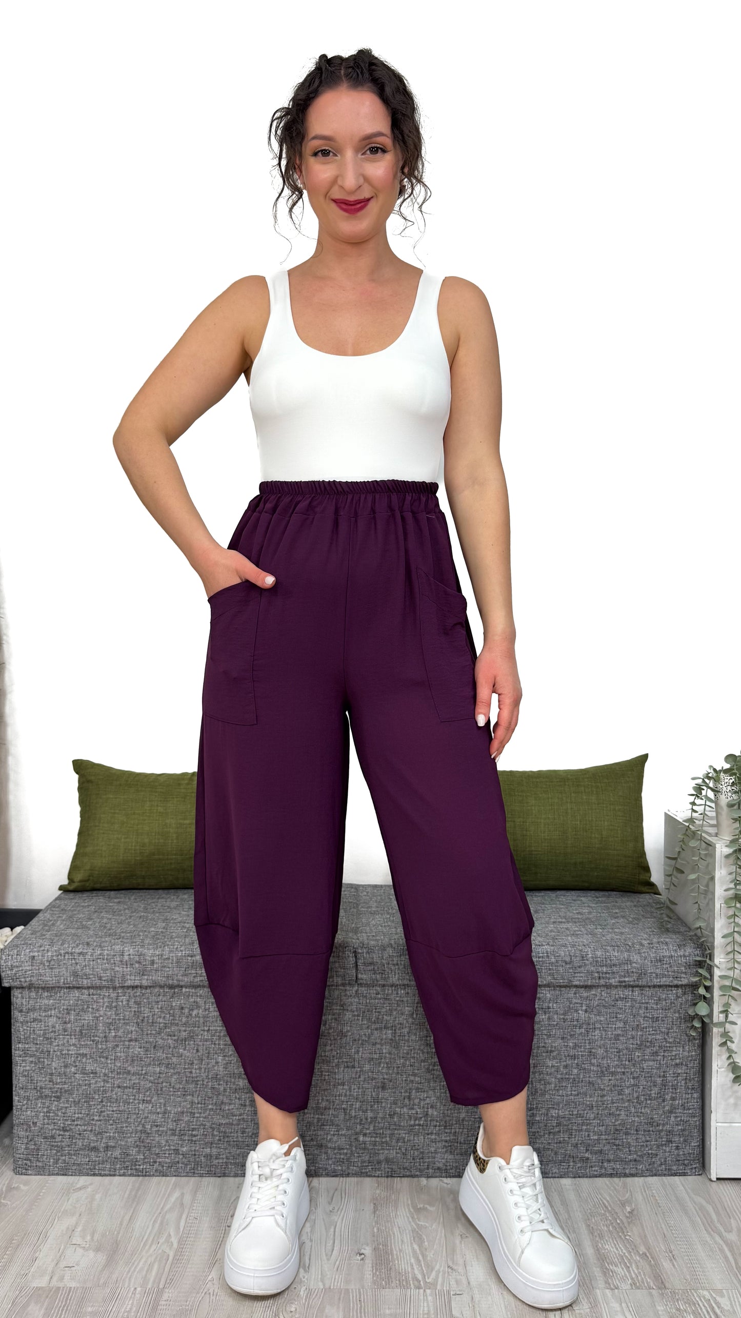 PANTALONE MAMBO con taglio obliquo sulla caviglia