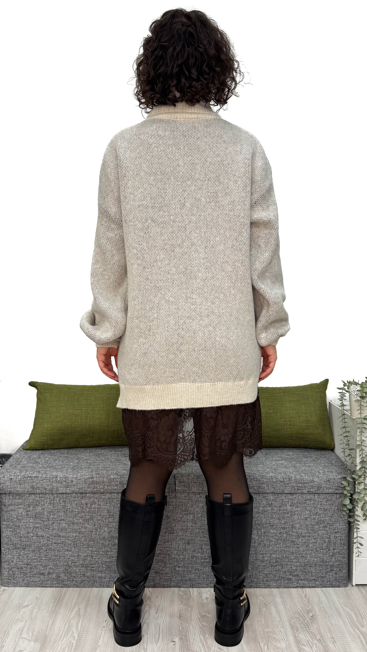 ABITO/MAGLIONE CON PIZZO