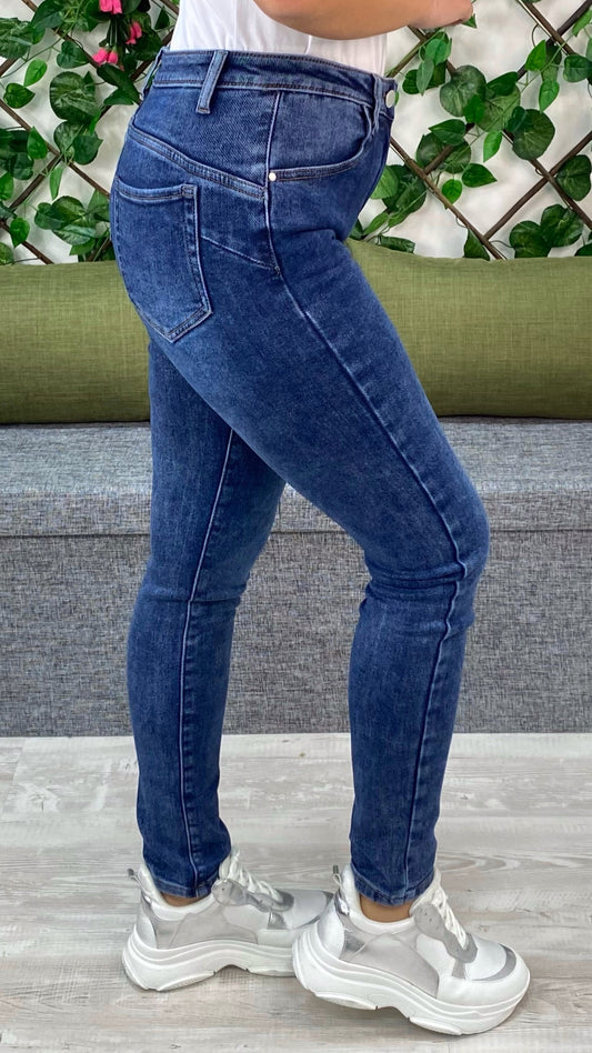 JEANS MOM-FIT con il PUSH-UP