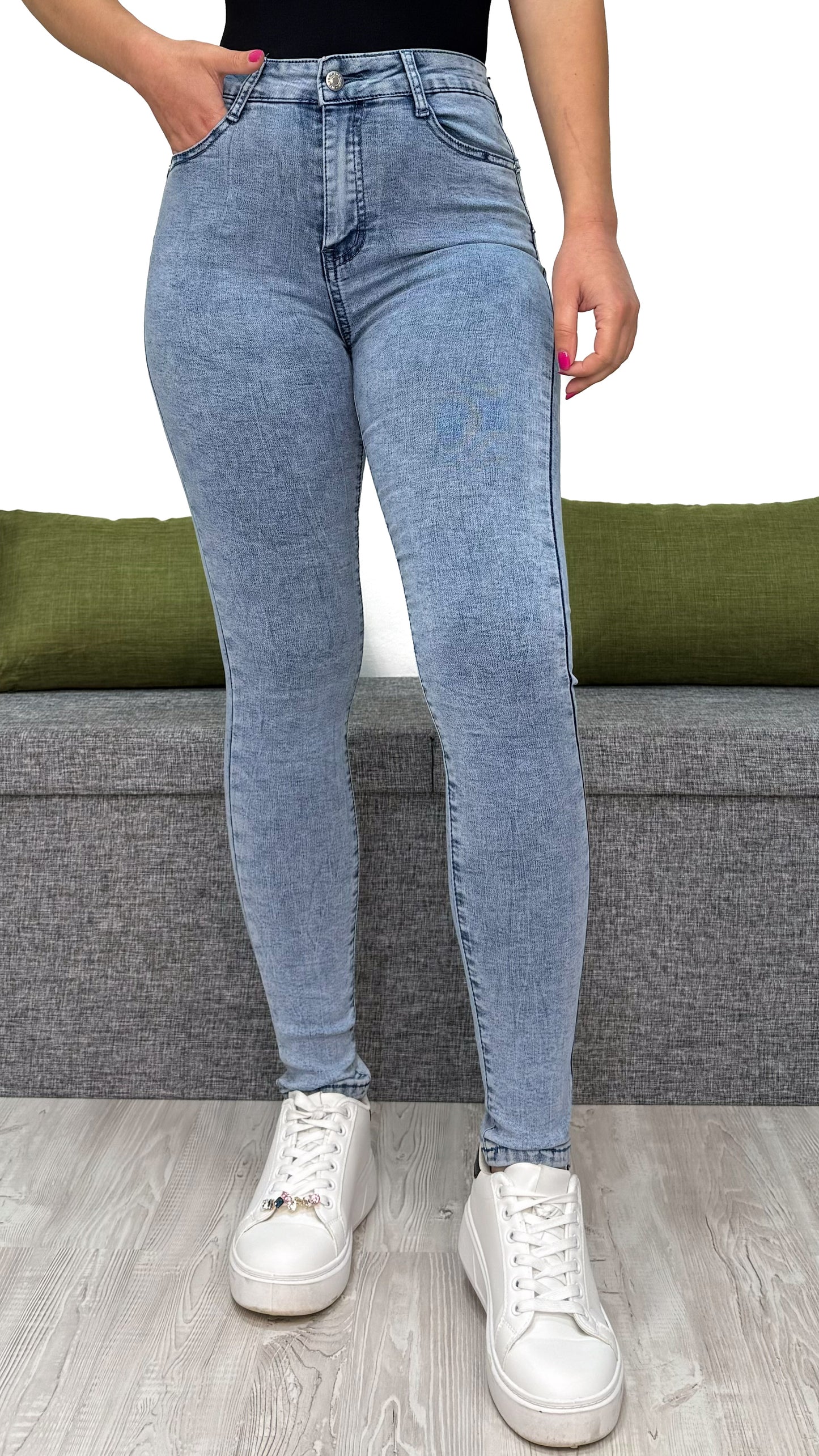 JEANS SKINNY PUSH-UP LEGGERO PER L’ESTATE tgXS