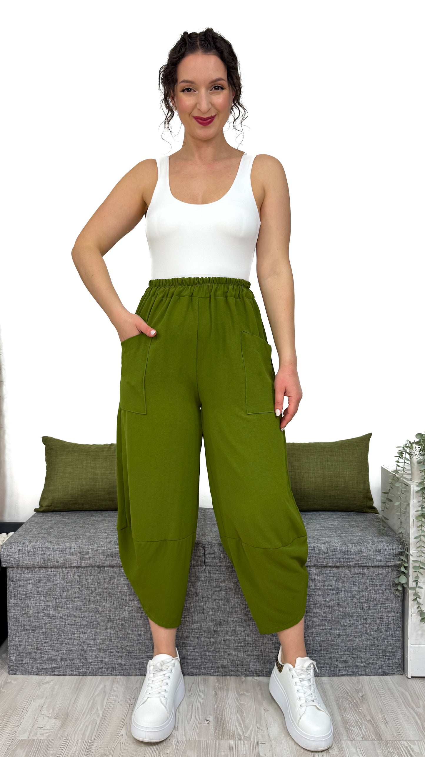 PANTALONE MAMBO con taglio obliquo sulla caviglia