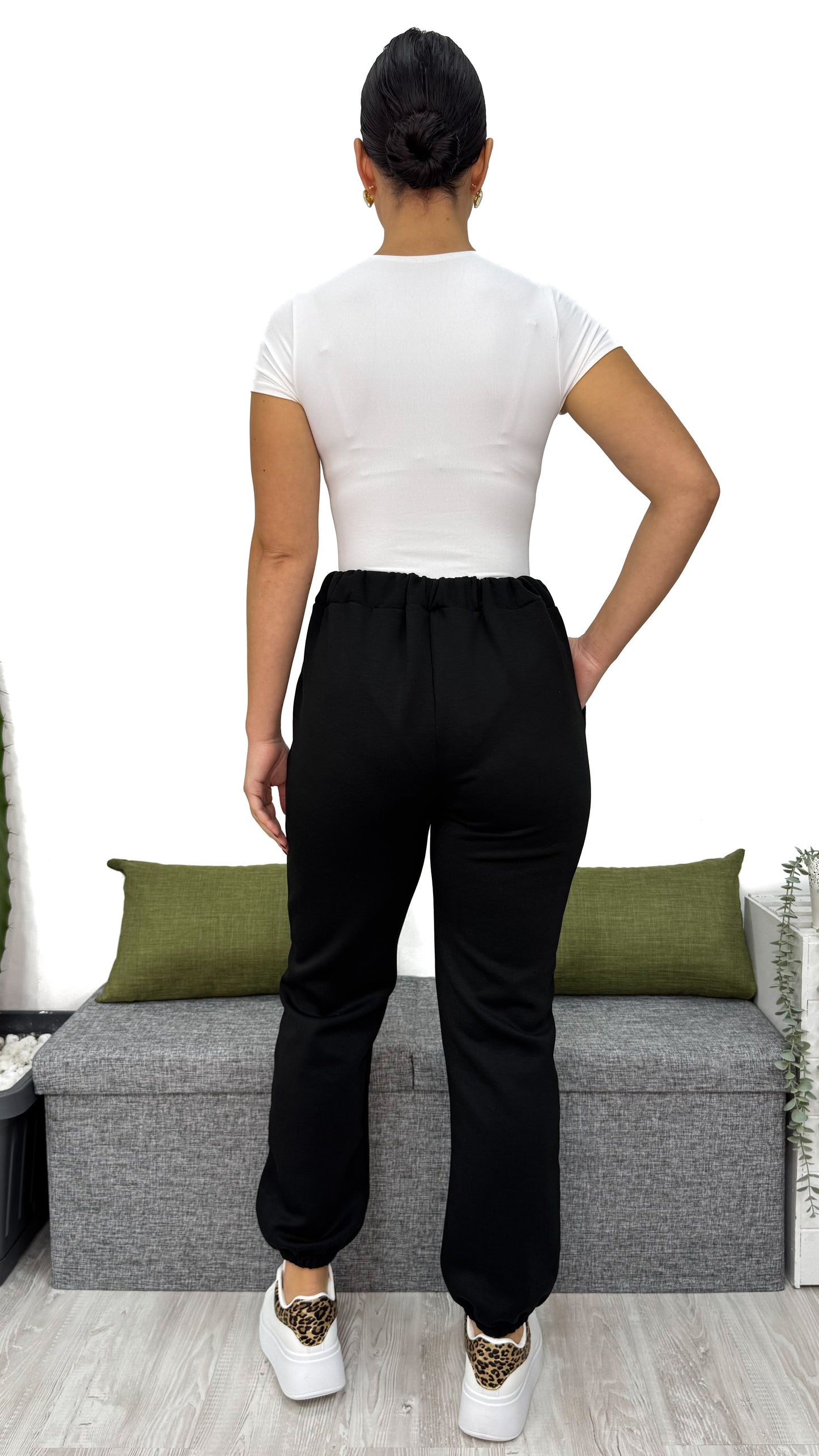 TUTA FELPATA CON BORDINO