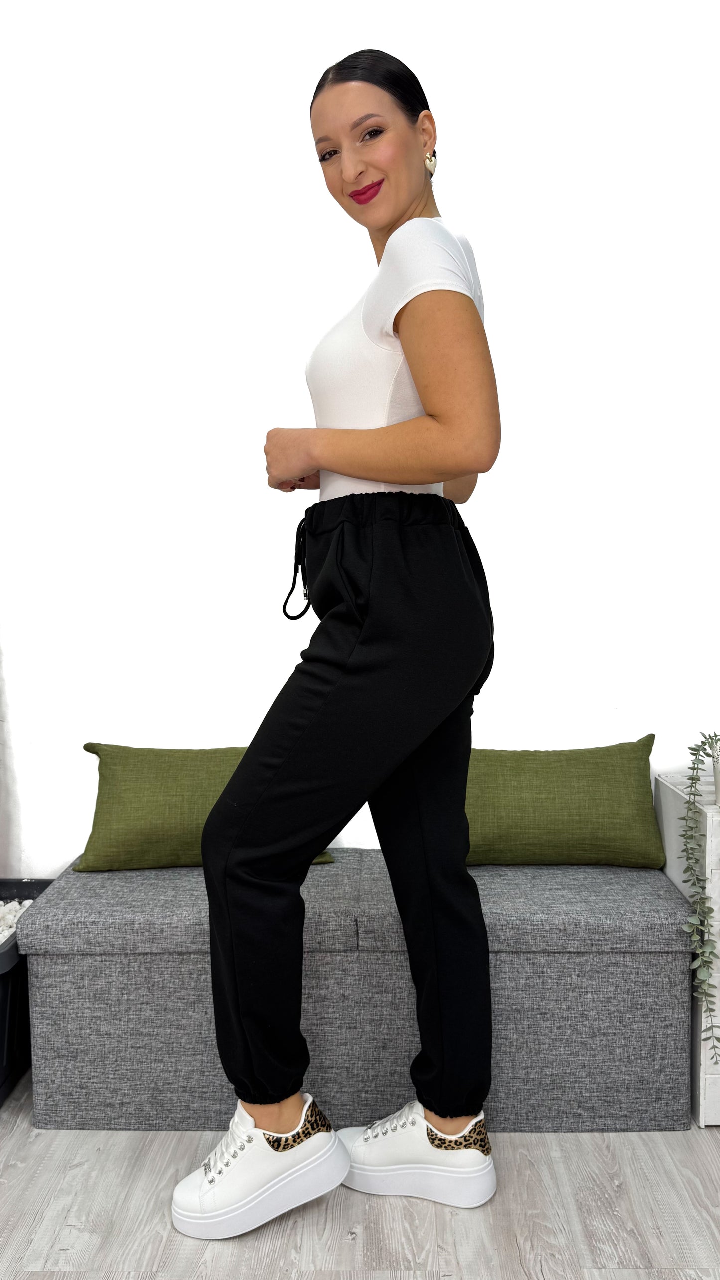 TUTA FELPATA CON BORDINO