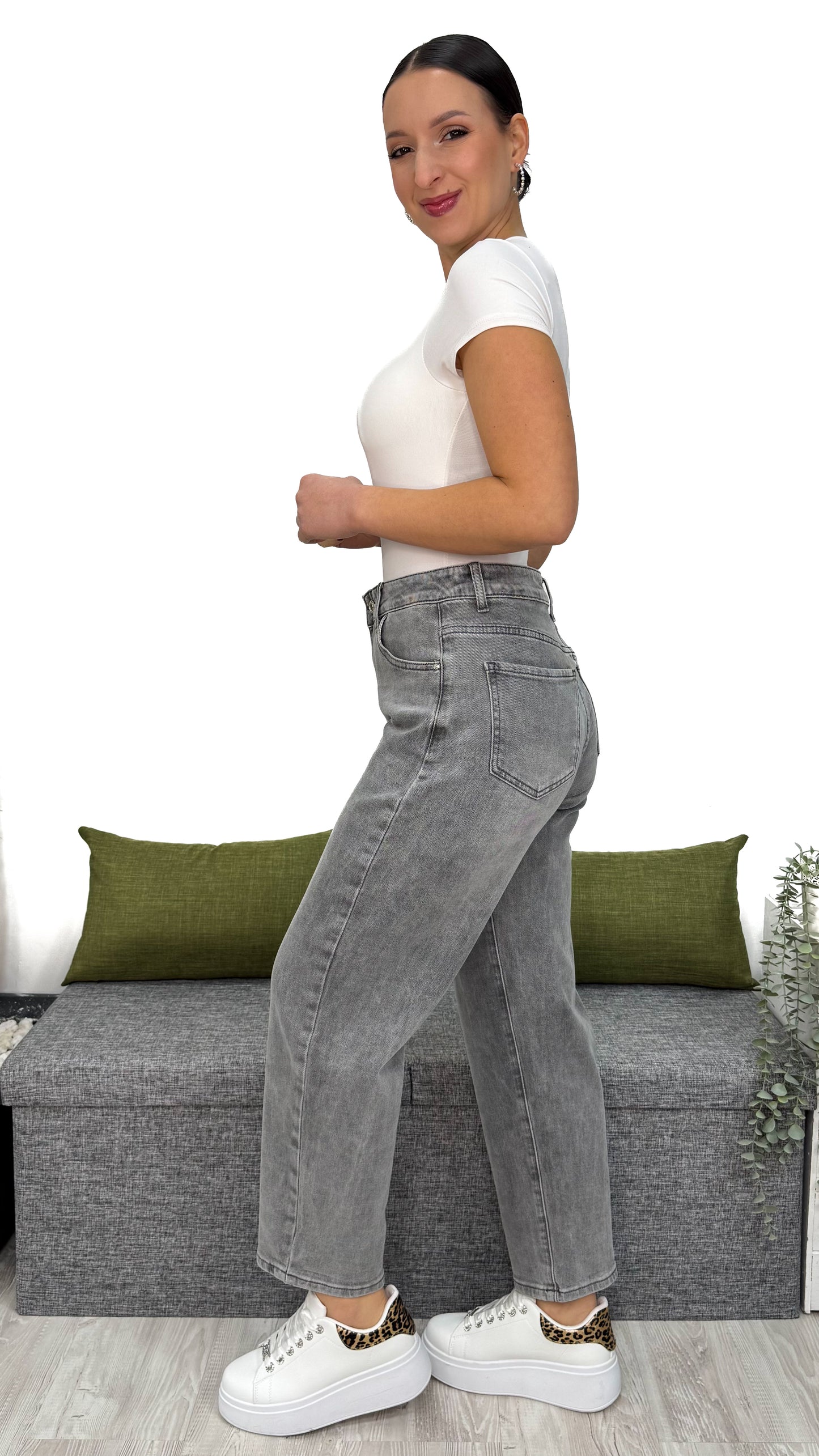 JEANS 2026 GREY MOM-FIT
