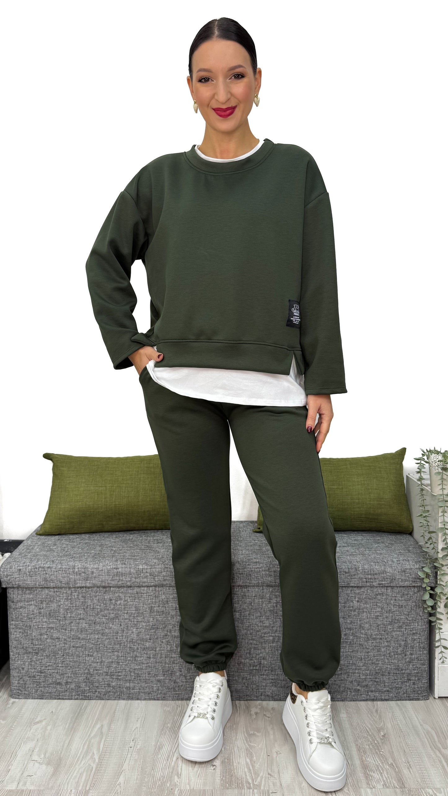 TUTA FELPATA CON BORDINO