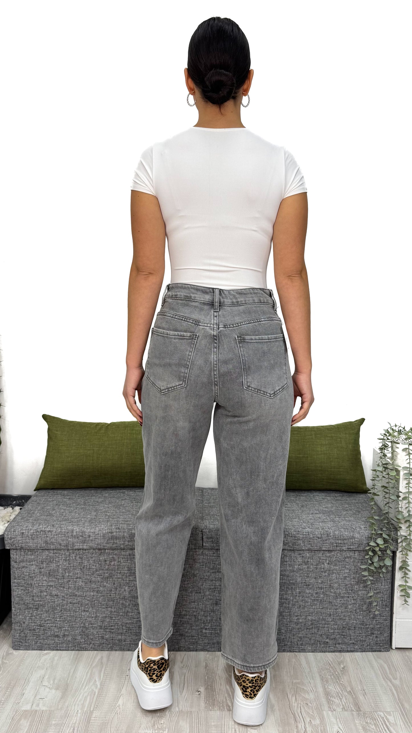 JEANS 2026 GREY MOM-FIT