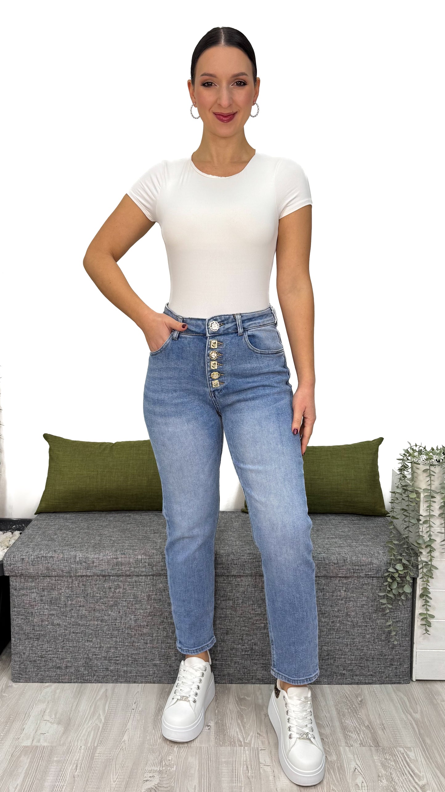 JEANS MOM-FIT BOTTONI FIORI