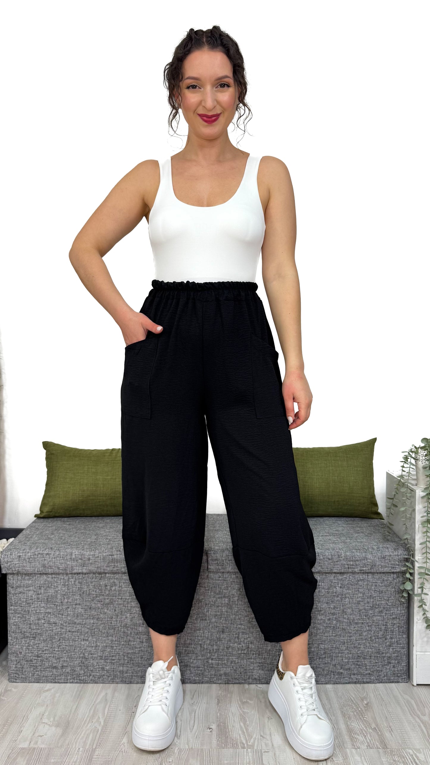 PANTALONE MAMBO con taglio obliquo sulla caviglia