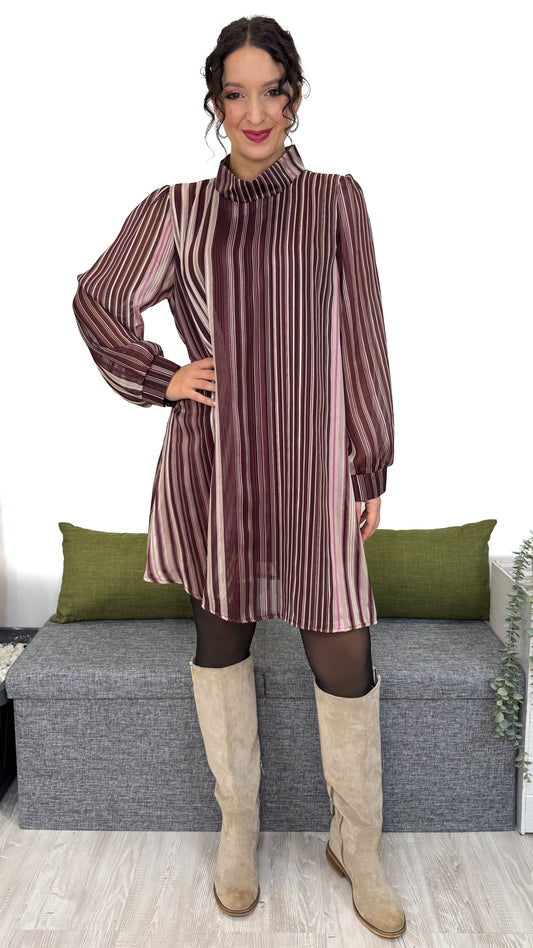 ABITO RIGHE RAFFINATE