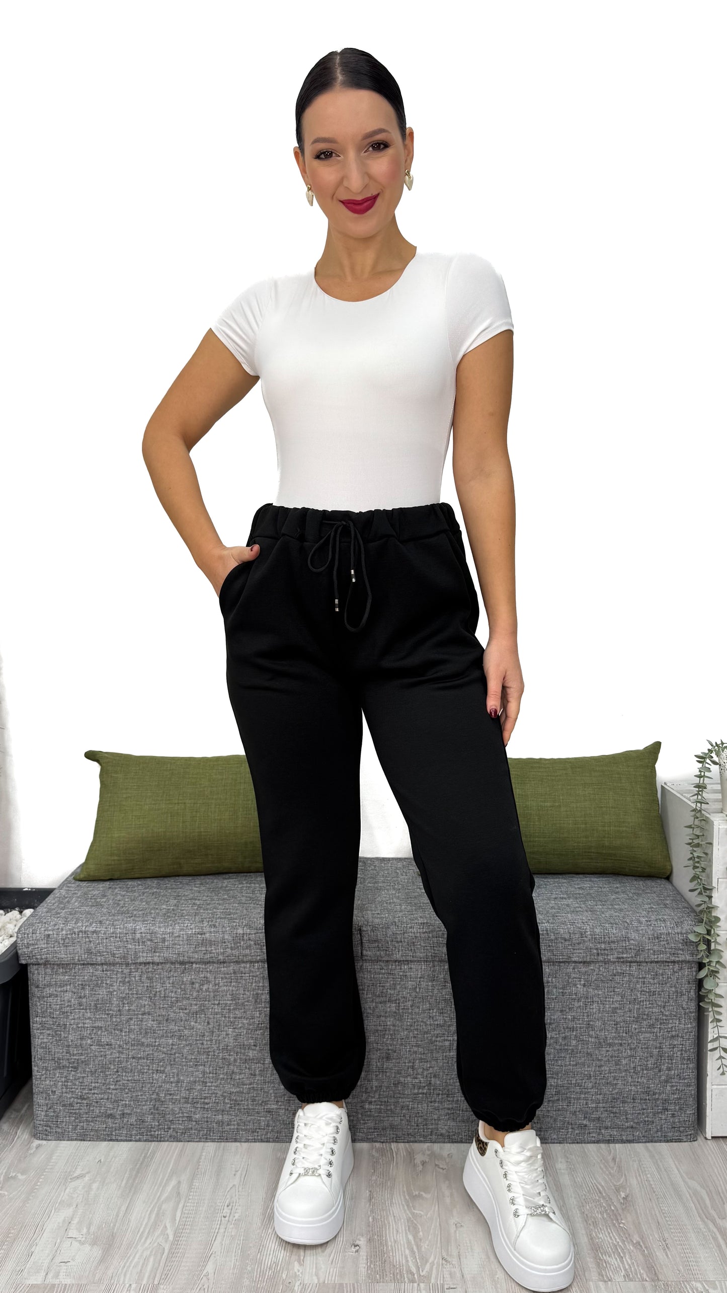 TUTA FELPATA CON BORDINO